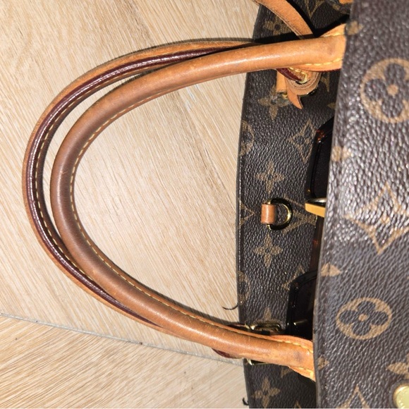 *SOLD* Louis Vuitton - Montaigne MM Monogram Handbag - Picture 10 of 12